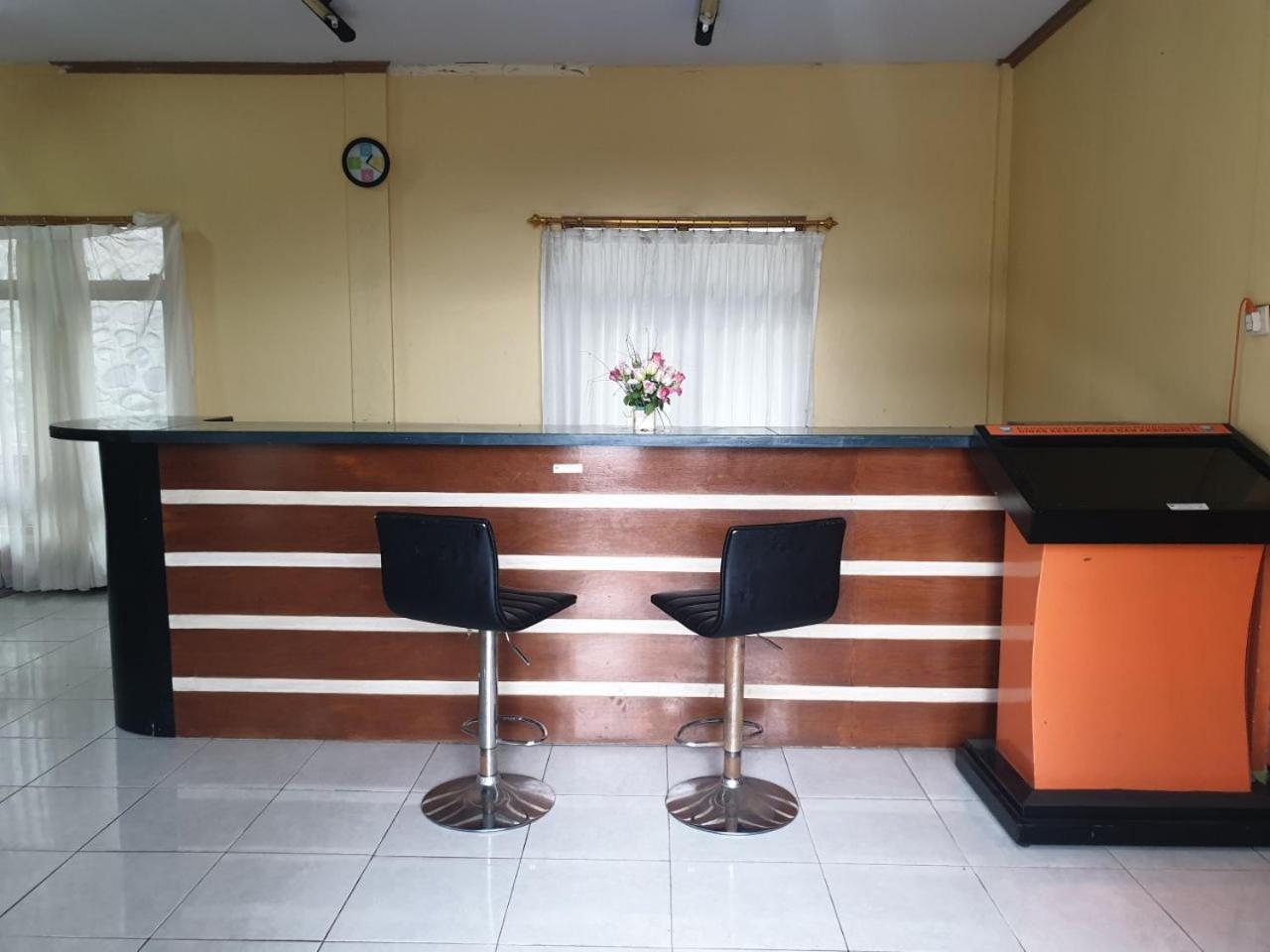 Bromo Holiday Guest House Ngadisari Buitenkant foto